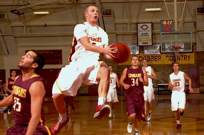 Senior guard Brandon Giese had a game-high 17 points to help the Cobbers post their fourth straight season-opening win.