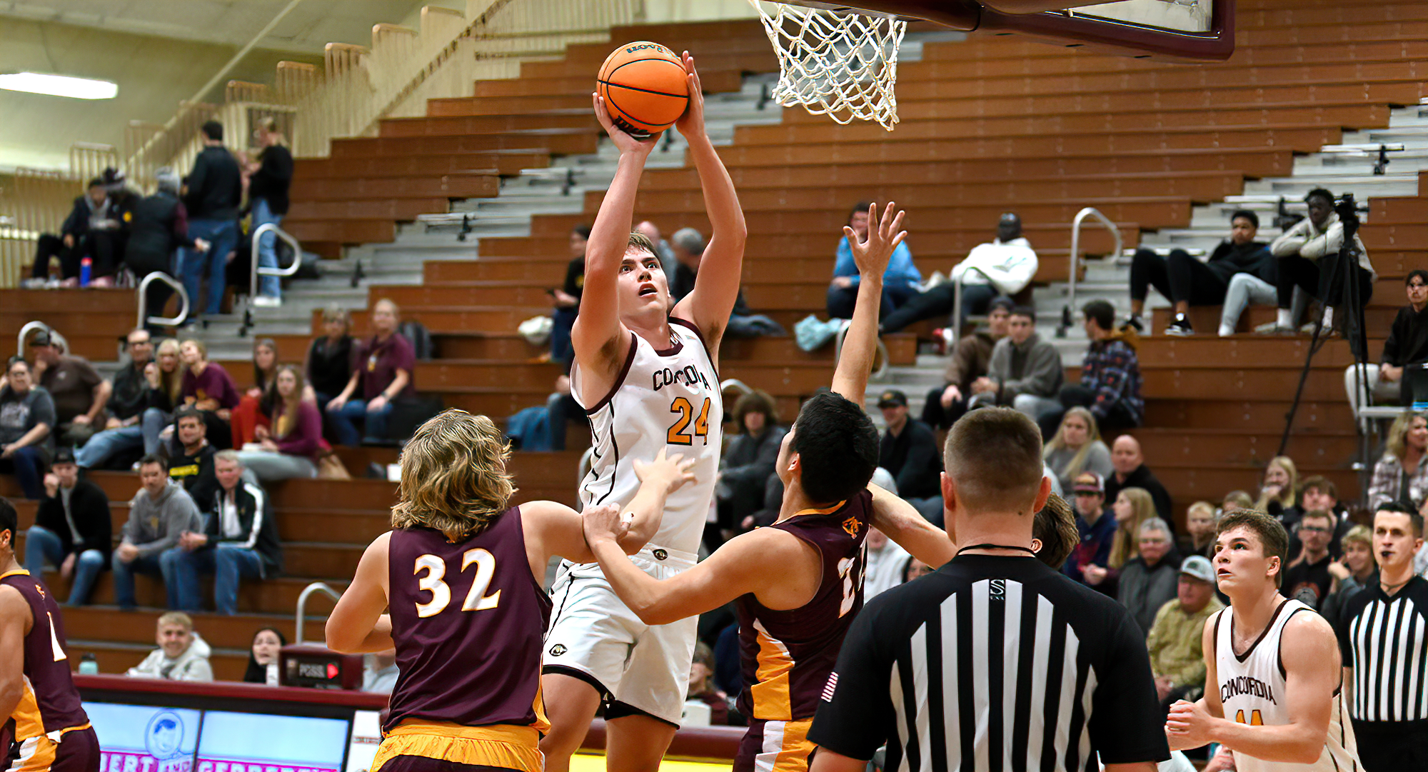 Sophomore Jackson Loge led Concordia with 15 points and six boards in the Cobbers 1-point win over Wis.-River Falls.