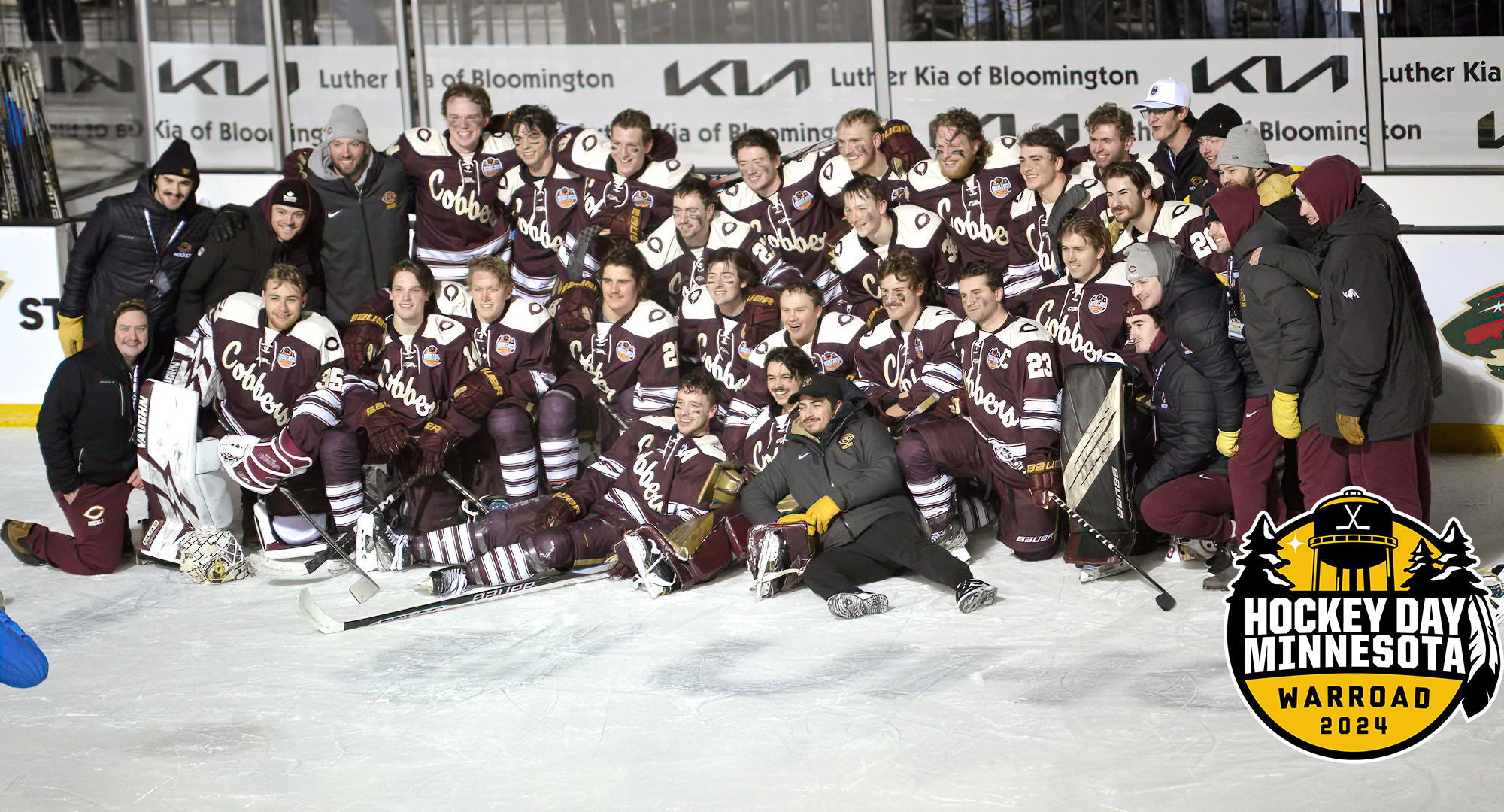 Concordia poses for a team picture after beating St. Olaf 4-2 as part of the annual Hockey Day Minnesota celebration.