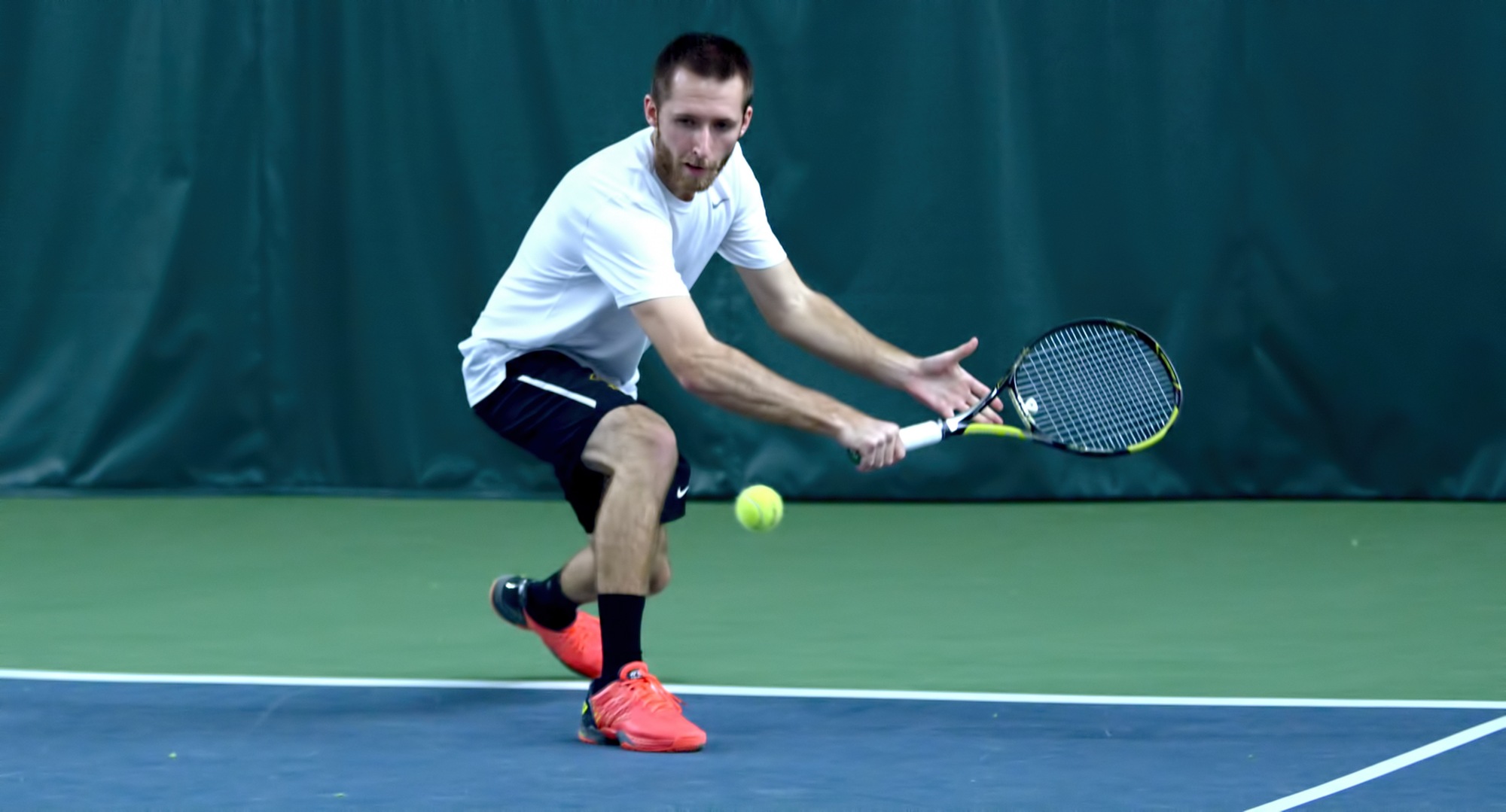 Senior Jesse Schneeberger won both his singles and doubles matches in the final team match of his career and ended 2017 with career highs in singles and doubles victories.