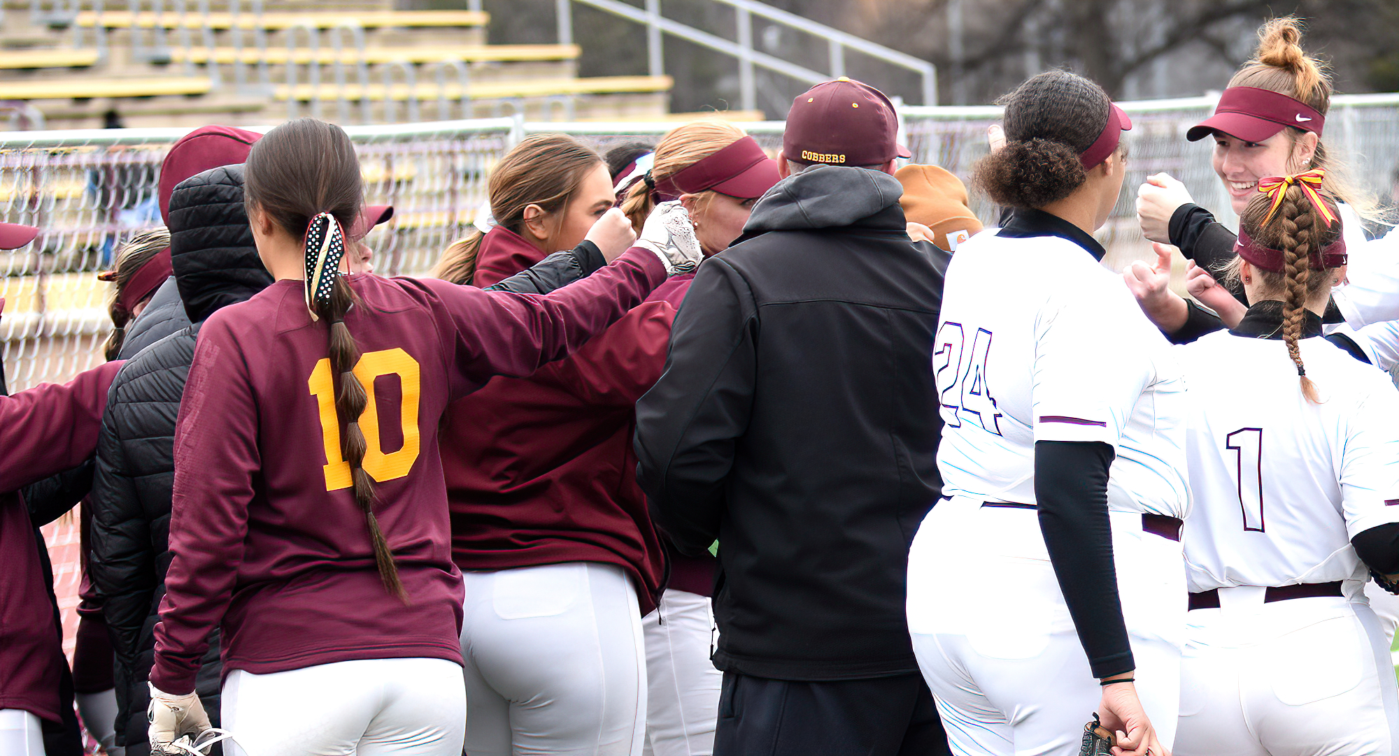 Concordia lost the opener against Gustavus, and then had leads of 1-0 and 2-1 in Game 2 before the Gusties rallied to beat the  Cobbers.