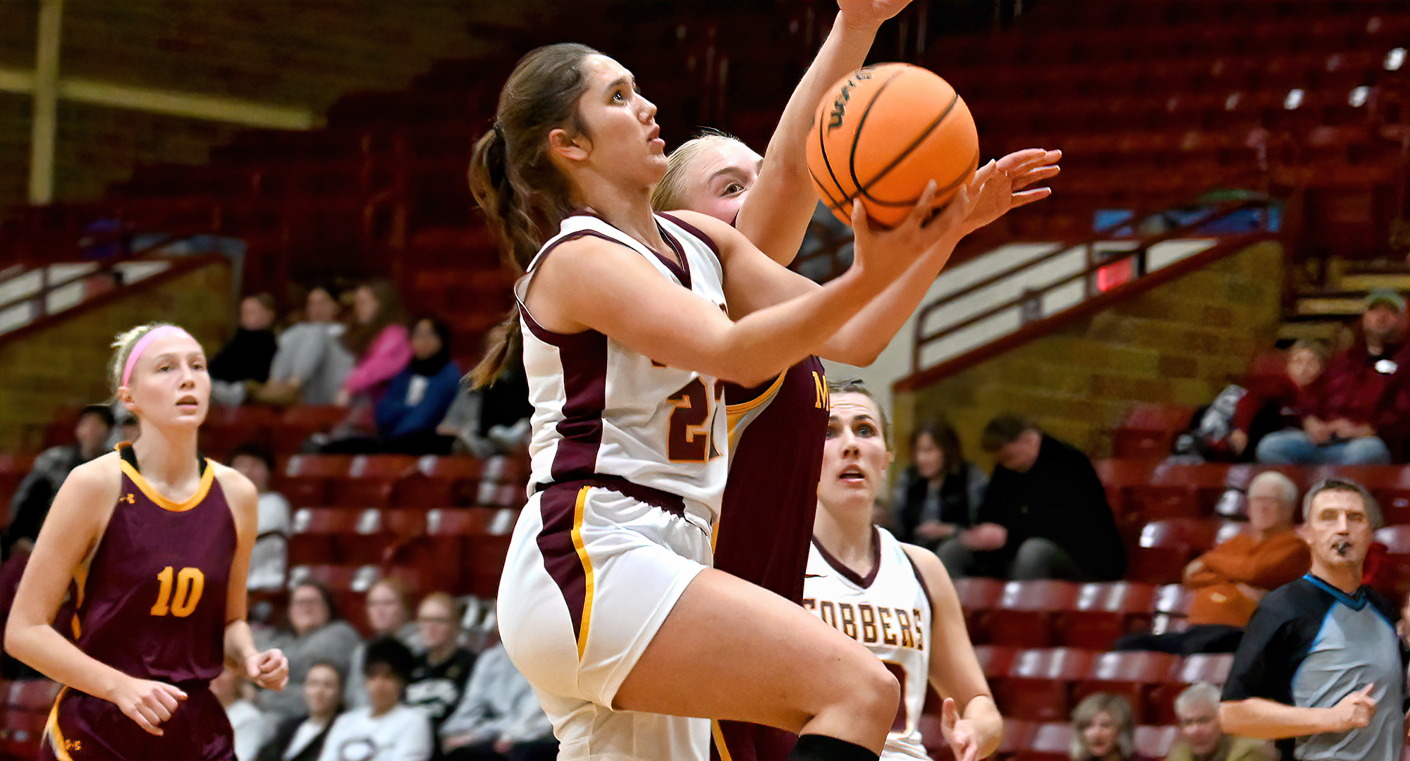 Junior Makayla Anderson led Concordia with 18 points and added eight rebounds in the Cobbers' game at Wis.-Stevens Point.