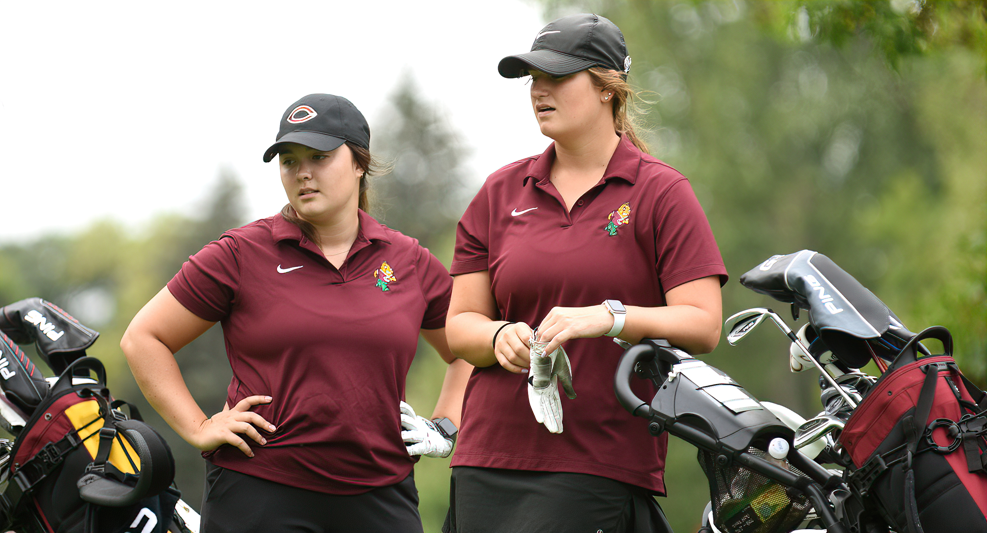 Abbey Frauenholtz (L) and Lillie Kirchner were two of the Top 3 golfers for the Cobbers at the Carleton/St. Olaf Spring Invite.