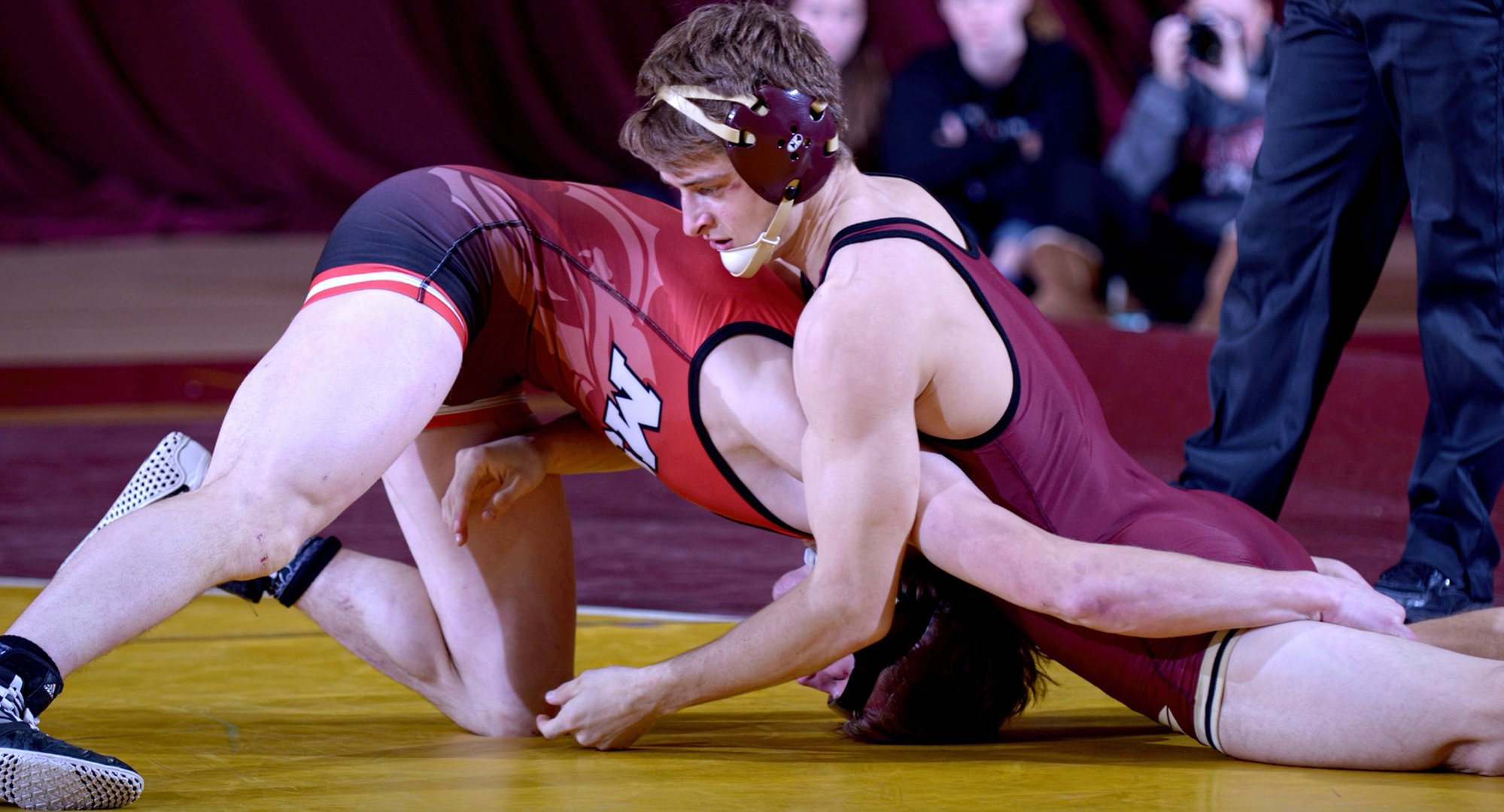 Junior Joe Heinz went 2-0 at the Desert Duals including a 2-1 win over the No.2-ranked wrestler in Division III at 165.