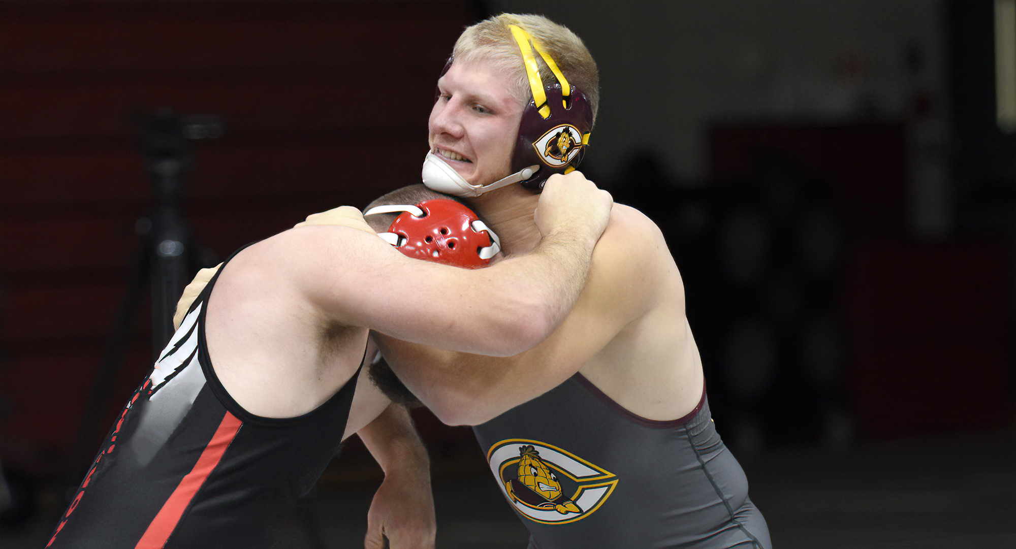 Gabe Zierden won both his matches at the Augsburg Invite to record his second straight 197-lb weight-class title this season.