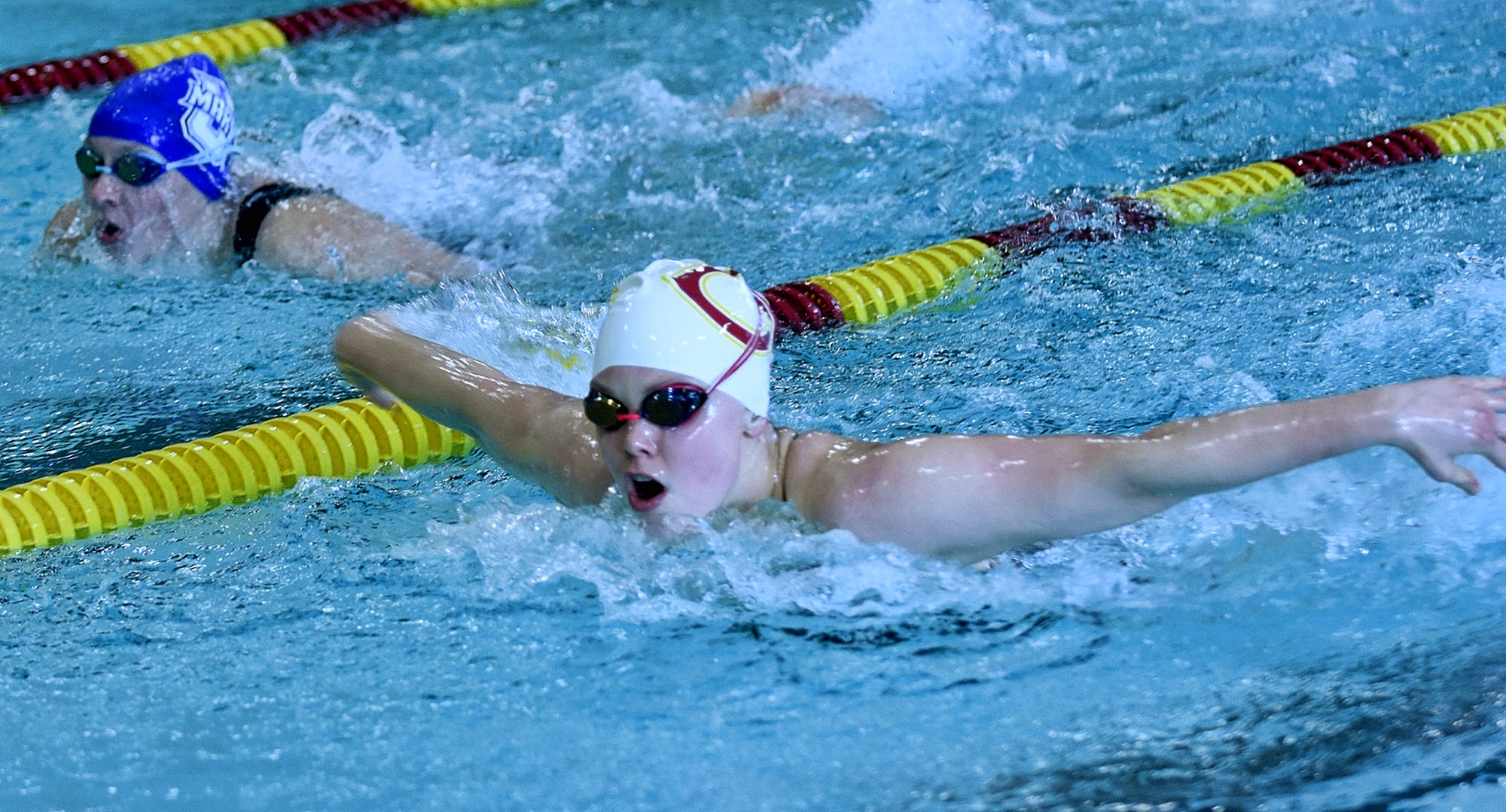 Junior Amy Warren had a pair of fourth-place finishes and four season best times as she led Concordia at the Dragon Invite.
