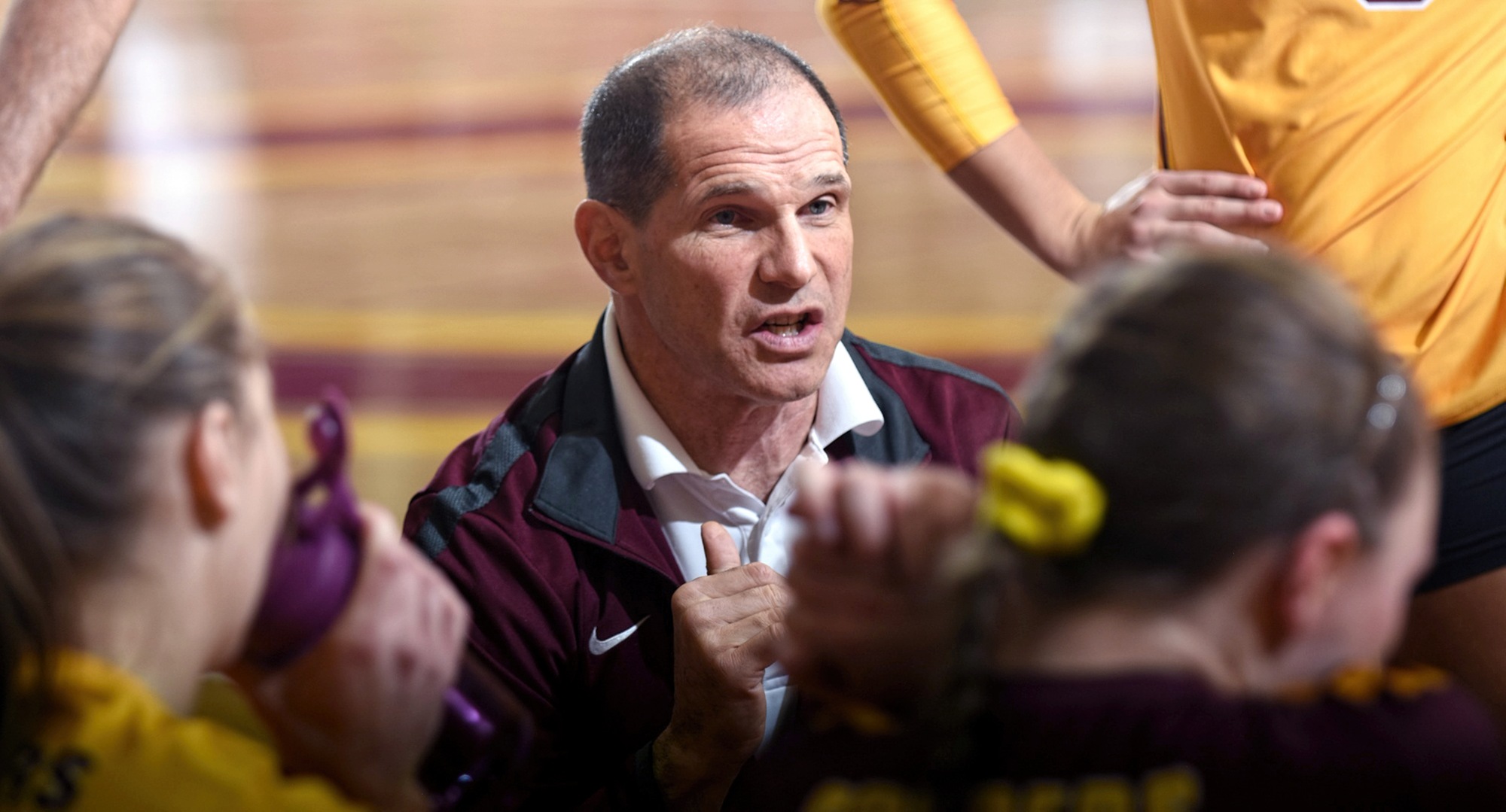 Tim Mosser announced his resignation as head coach of the Cobber volleyball team.