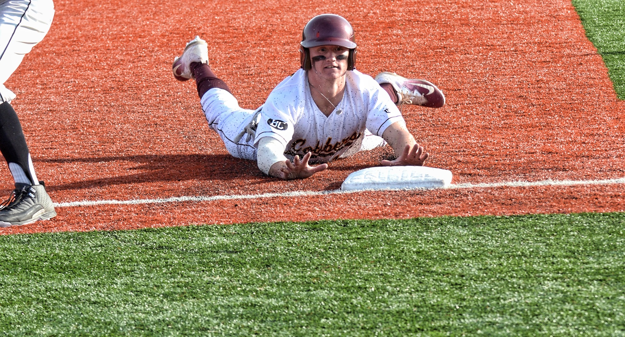 Senior Chad Johnson went 4-for-9 and had five RBI to help the Cobbers sweep their two games in Illinois.