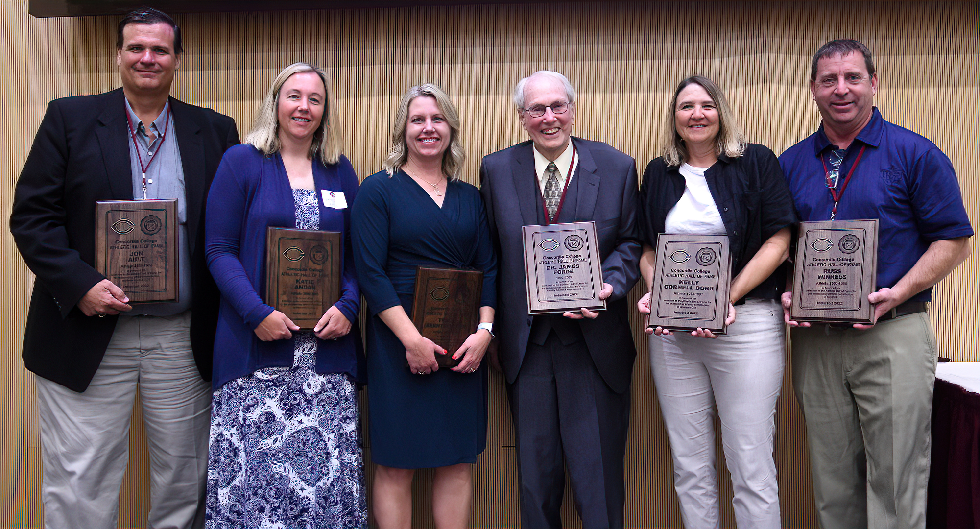 (L-R) Jon Ault '92, Katie (Jacques) Andan '03, Tracy (Berntsen) Beil '95, Dr. James Forde, Kelly Cornell Dorr '92 & Russ Winkels '86 were inducted into the Athletic Hall of Fame.