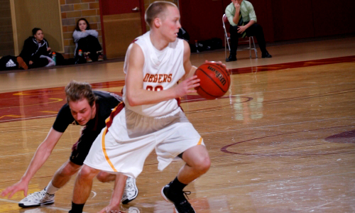 Red-Hot Bergeson Can't Rescue Cobbers At Augsburg