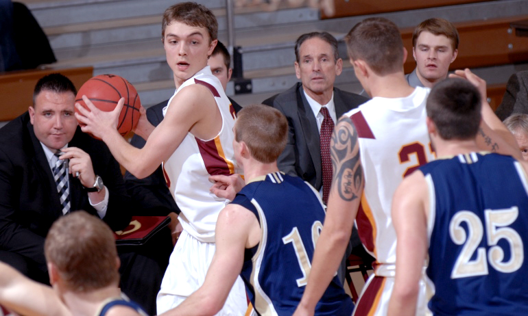 Freshman point guard Zach Kinny scored a career-high 10 points in helping the Cobbers beat Bethel 80-72.