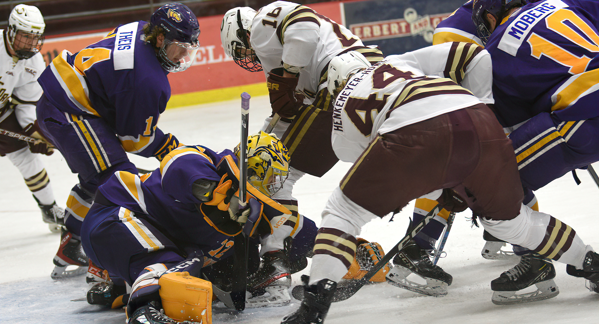Concordia gave up five unanswered goals in the third period and lost at #8 UW-Stevens Point.