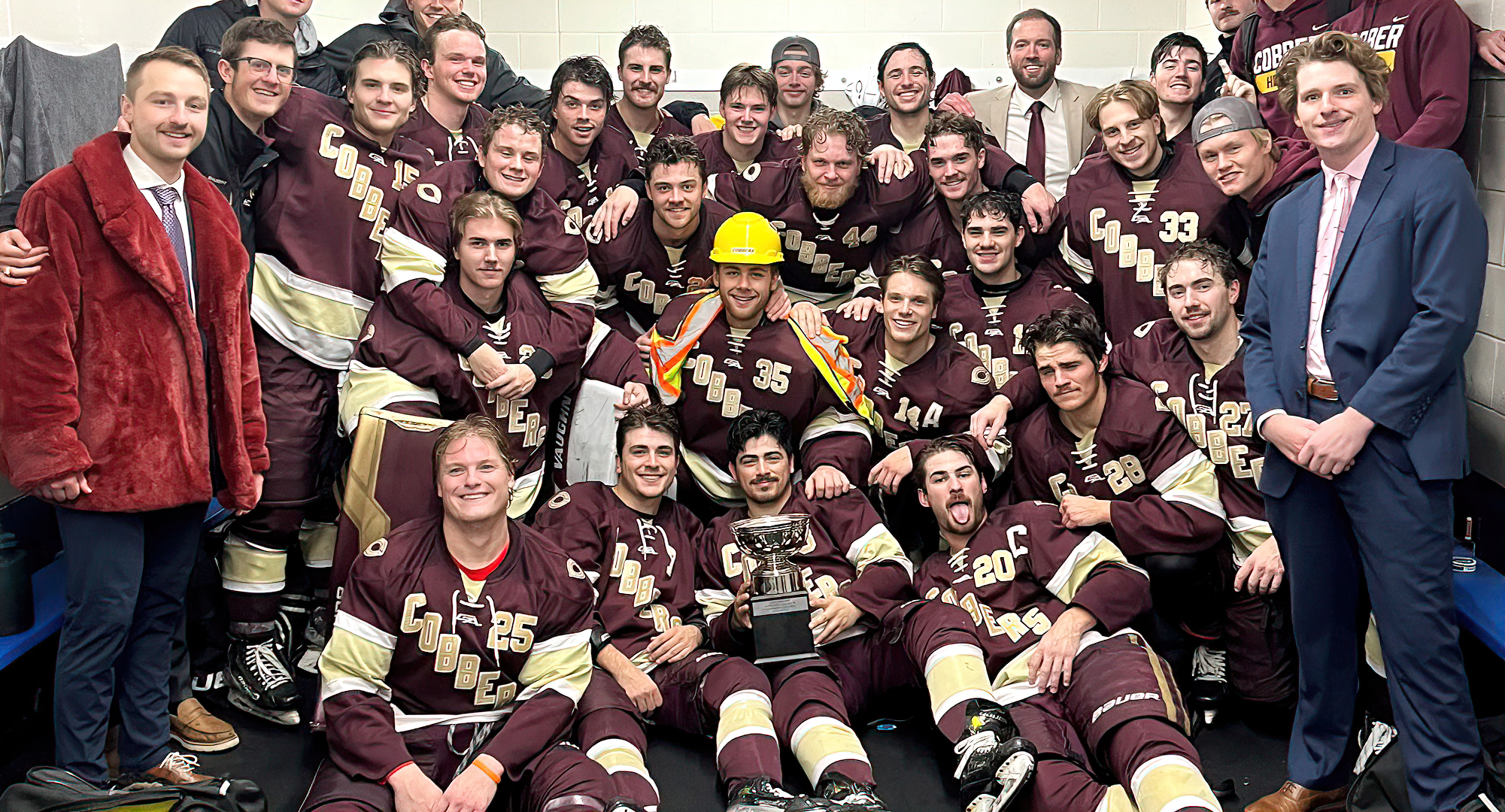 Concordia poses with the Concordia Cup after the beat Concordia (Wis.) 2-1 to earn the sweep in the series.