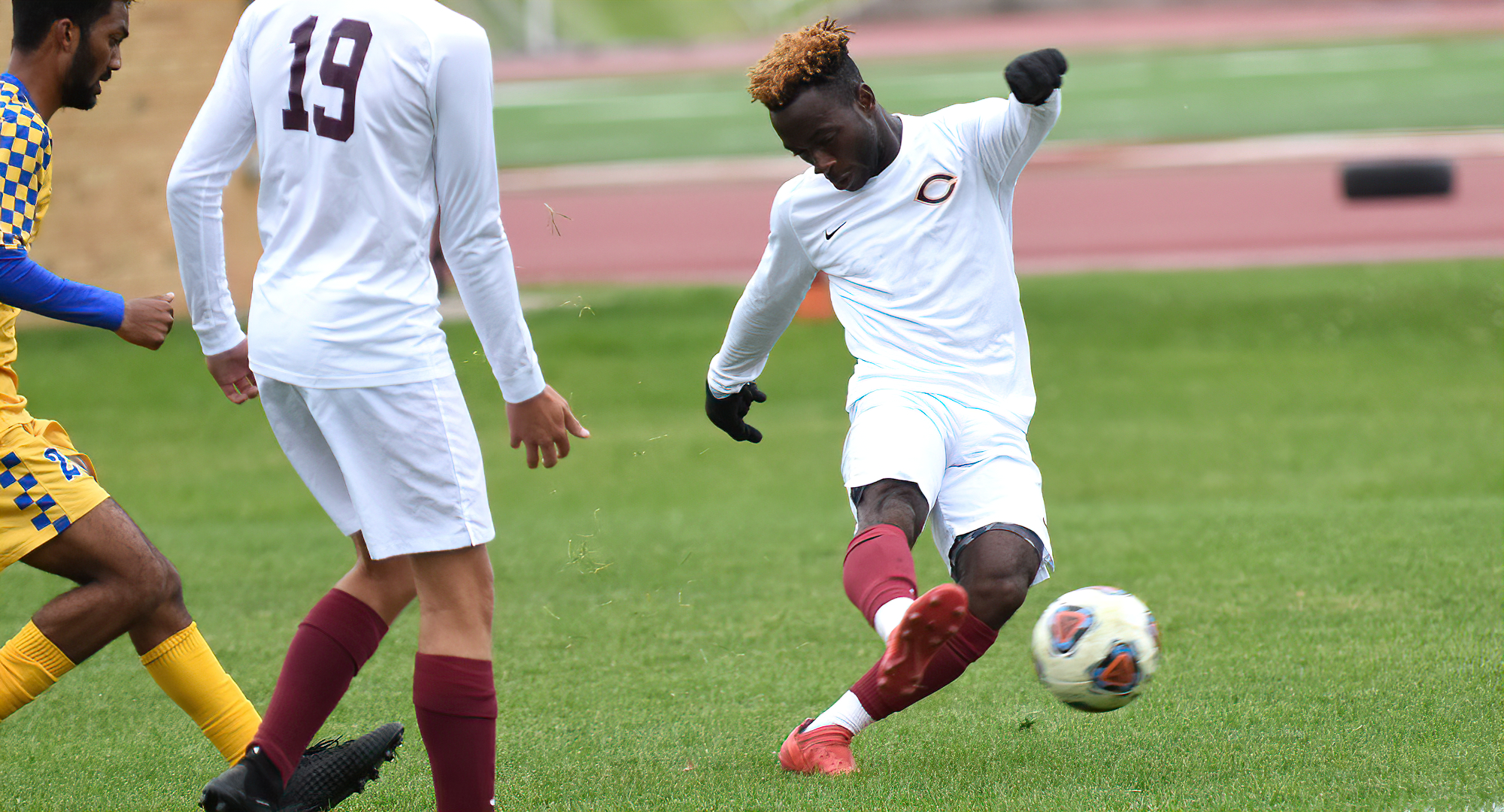 Telvin Vah scored two goals in a span of six minutes in the second half to help the Cobbers to a 3-1 win over Wis.-Superior.