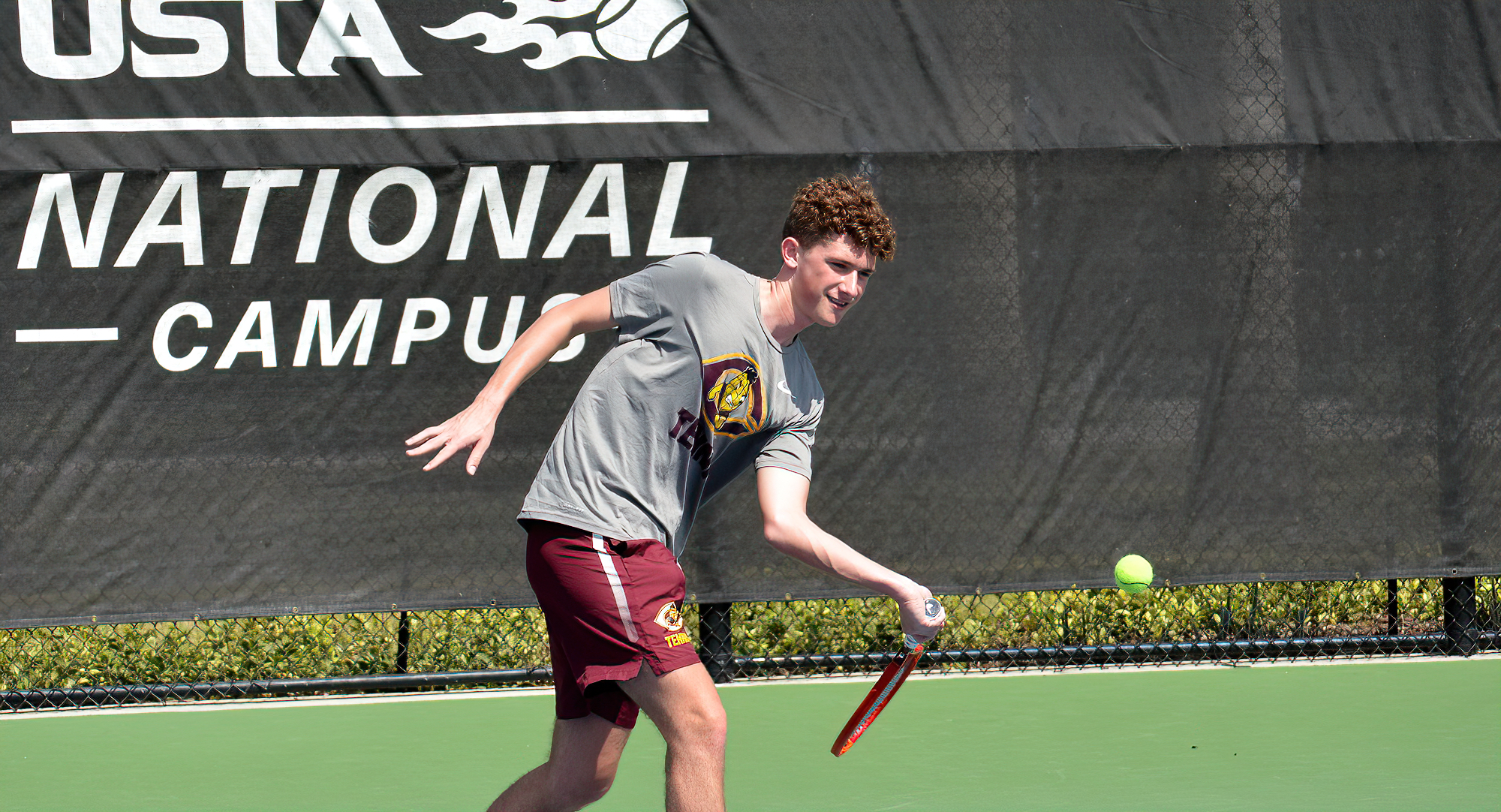 Junior Eli Simonson teamed with Jake Peters to win both of their doubles matches on Day 2 in Florida.