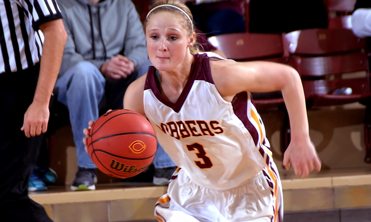 Junior Greta Walsh had nine points, and was a perfect 6-for-6 from the free throw line, in the fourth quarter of the Cobbers' win at UC-Santa Cruz