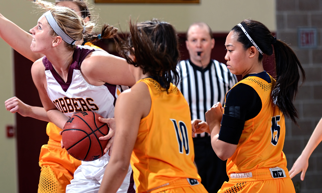 Jenna Januschka had a game-high 20 points and helped the Cobbers earn their sixth straight win with a 61-41 win over Carleton in Northfield.