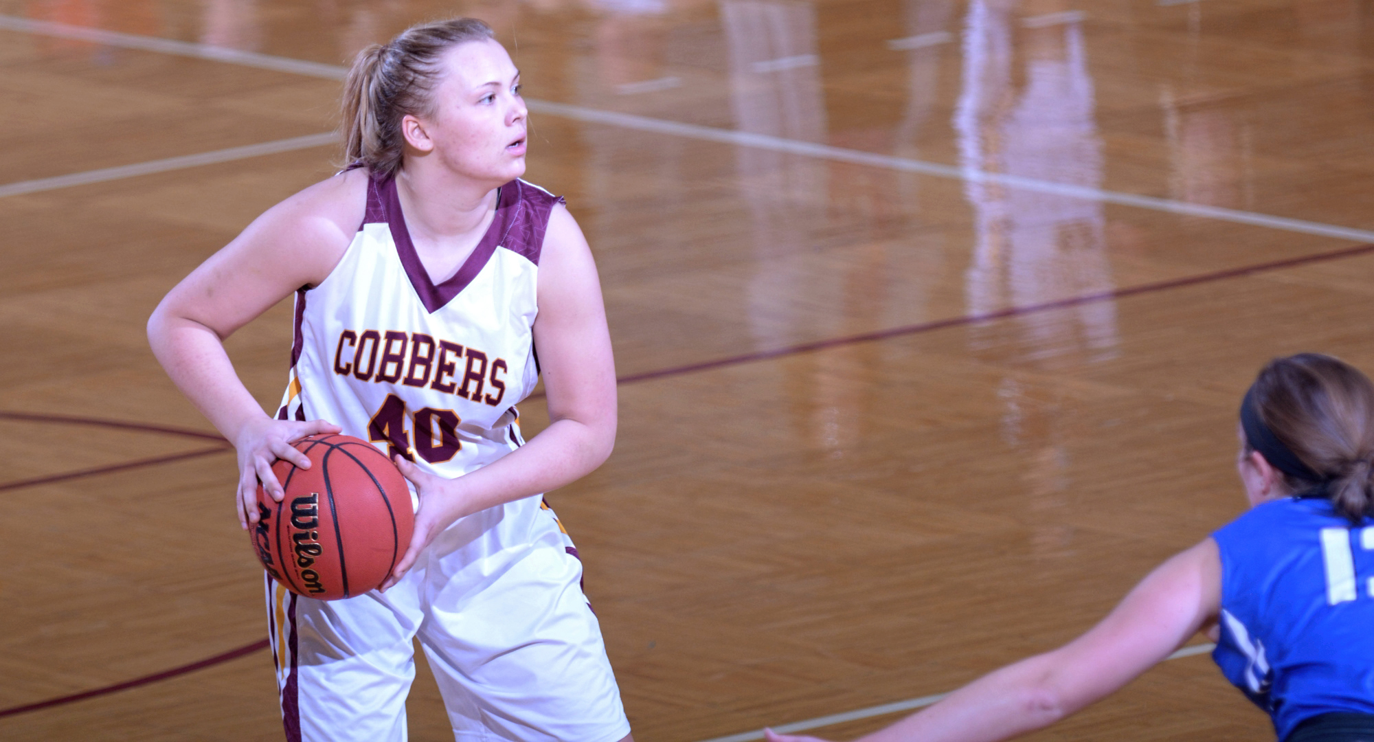 Sophomore Mira Ellefson led Concordia in scoring with 13 points in the team's conference opener at Macalester.