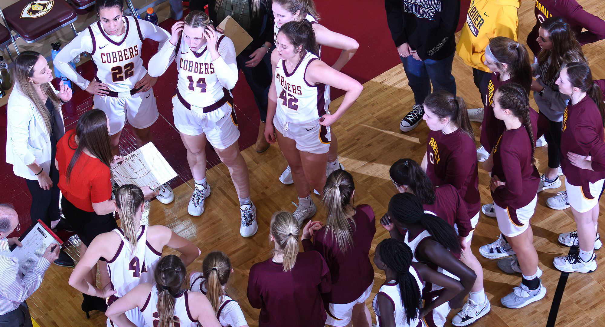 Concordia couldn't make up the 15-3 difference in made 3-point field goals against St. Mary's and fell 71-54 in Winona.