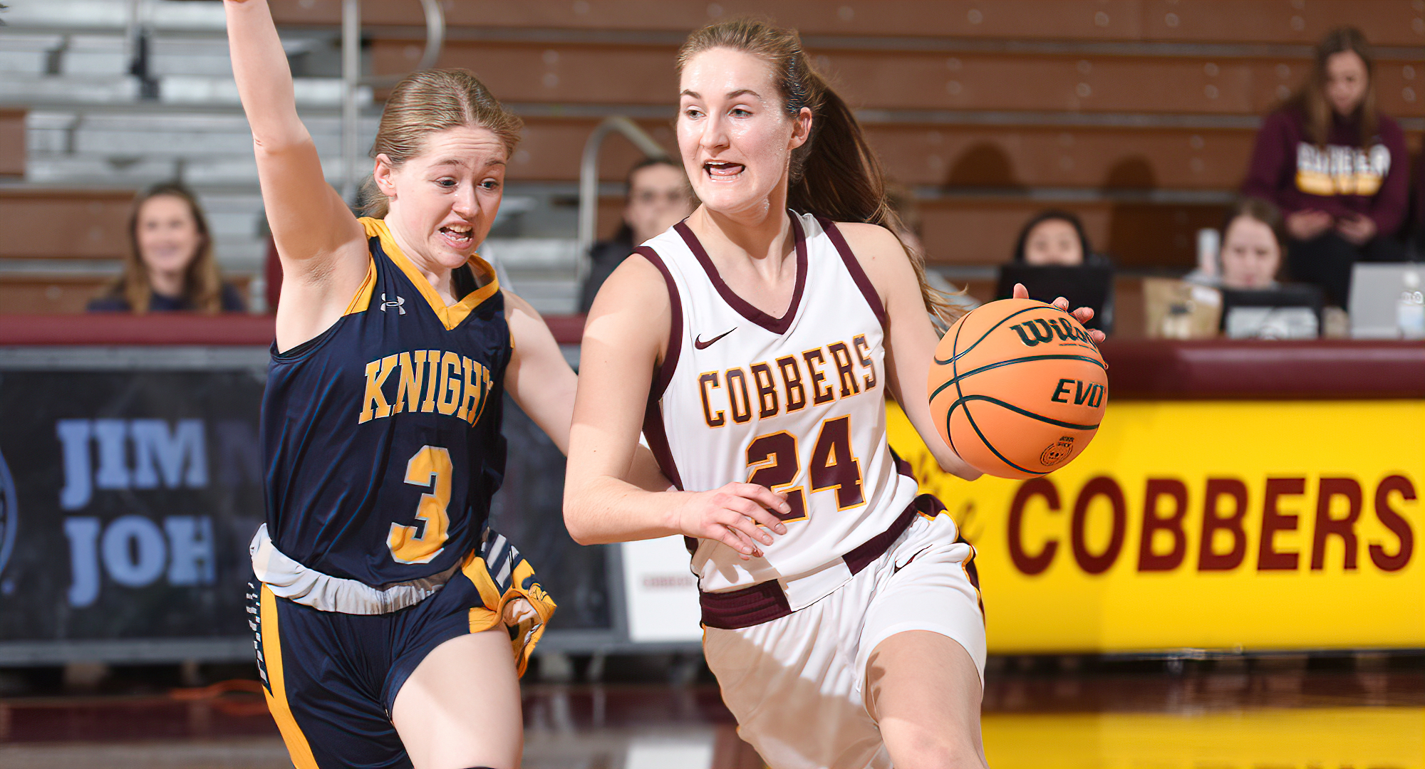 Senior Jordyn Kahler scored nine points and grabbed six rebounds in the Cobbers' win at Carleton. CC has now won four straight games.