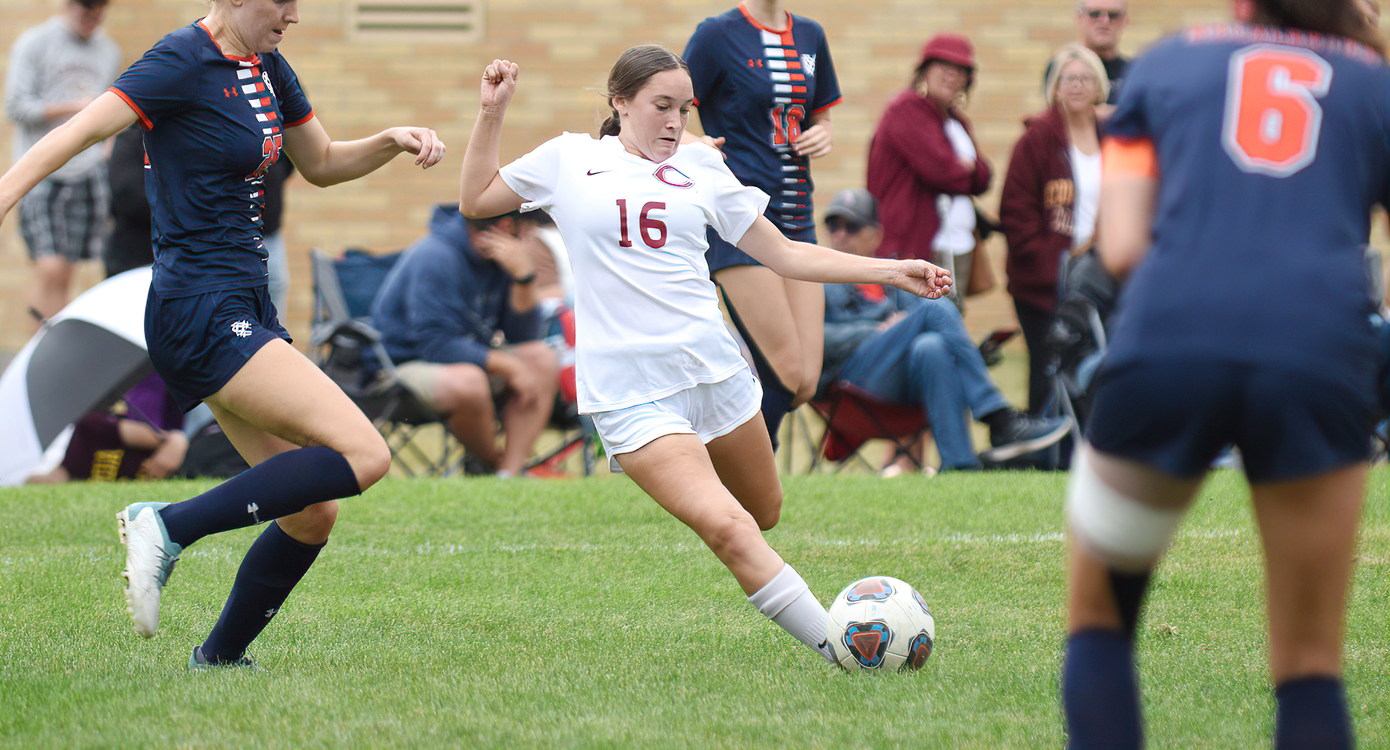 Sophomore Kara Ellis scored the game-winning goal with 13 seconds remaining in regulation in the Cobbers' 2-1 win at Neb. Wesleyan.