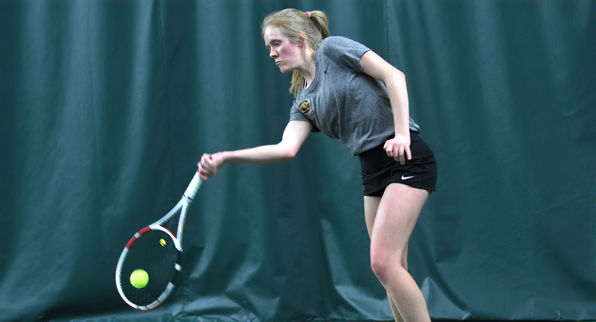 Sophomore Erin Borchard claimed the only team point for the Cobbers in their match at St. Catherine. She won 6-2, 6-4 at No.6 singles.
