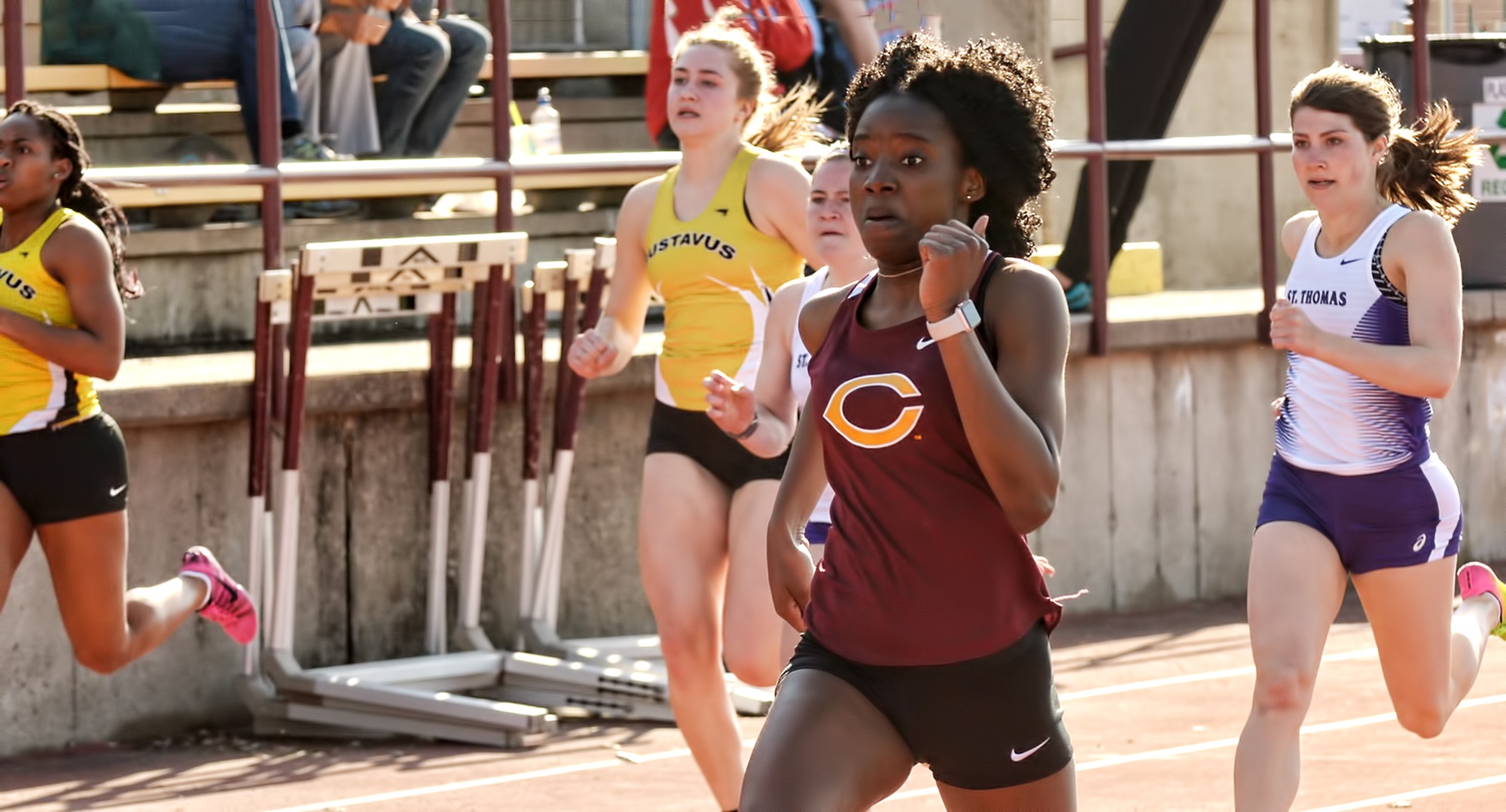 Junior Zahra Banks won the 100-meter dash at the St. Olaf Manitou Classic on Thursday.