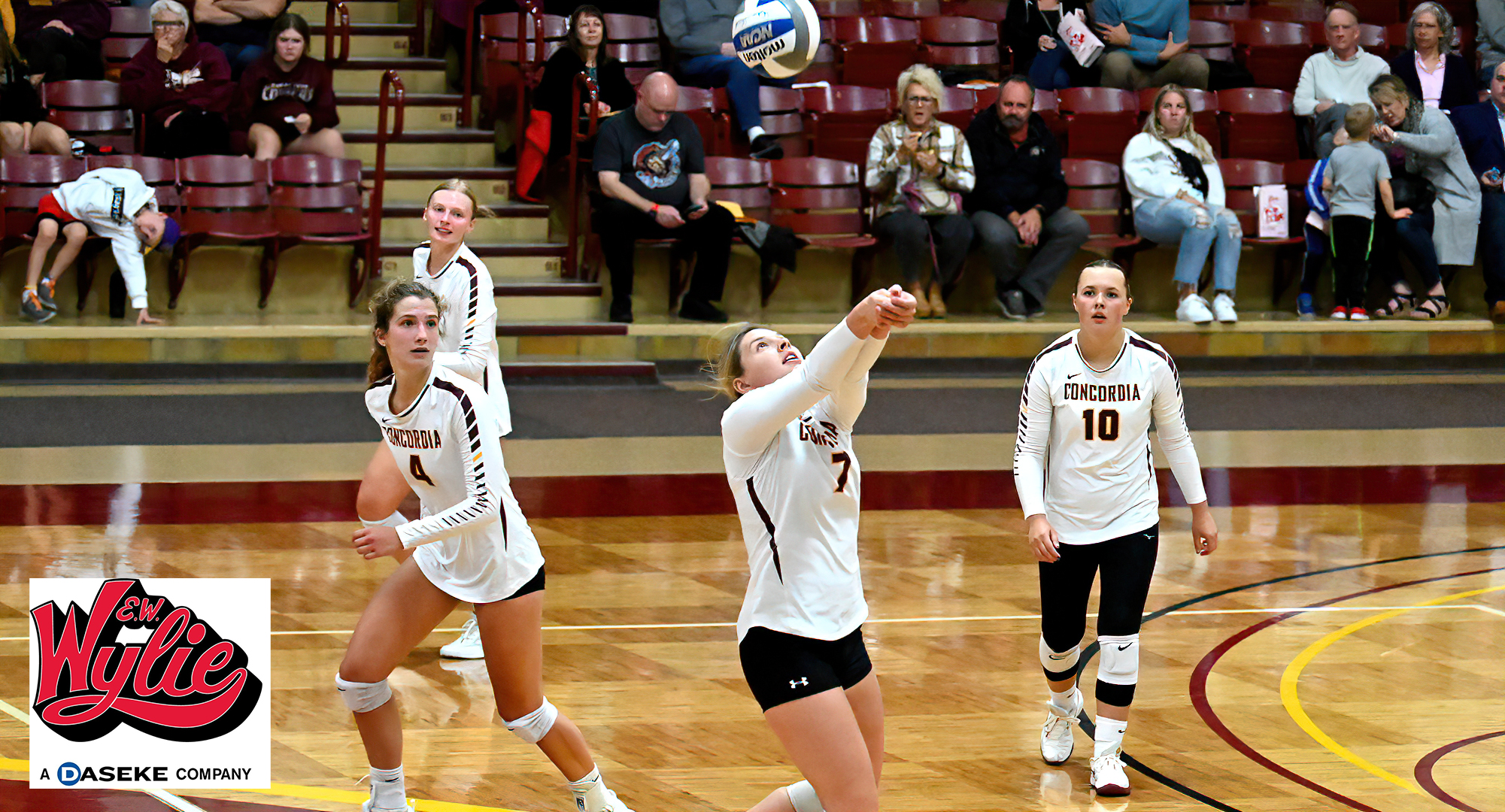 Concordia dropped a pair of matches to Wis.-River Falls and Minn.-Morris in the final non-conference contests of the year.