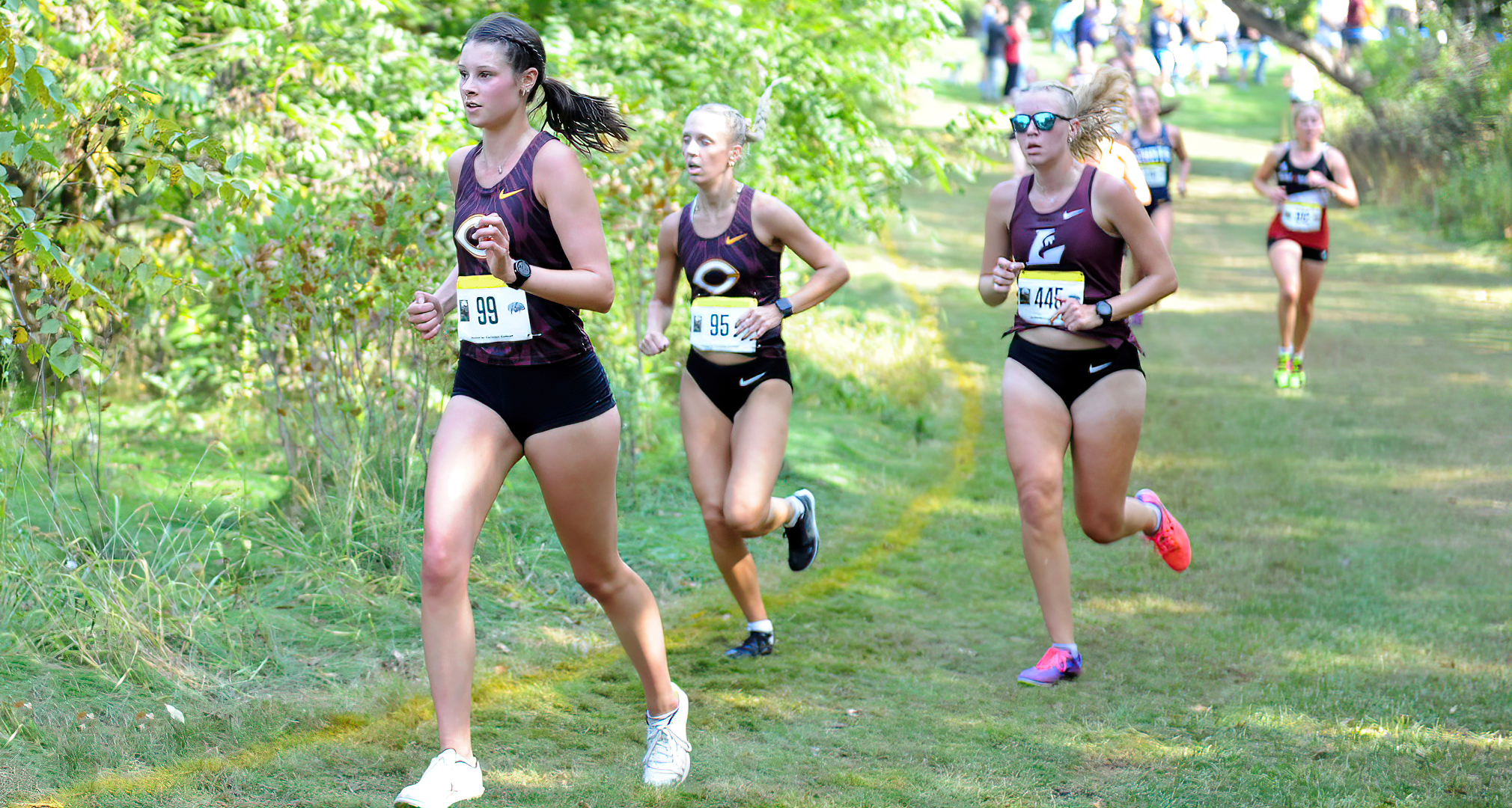 First-year runner Amelia Rowley (L) ran a personal best time of 25:18 to lead Concordia at the Blugold Invite (Photo courtesy of David Pape)