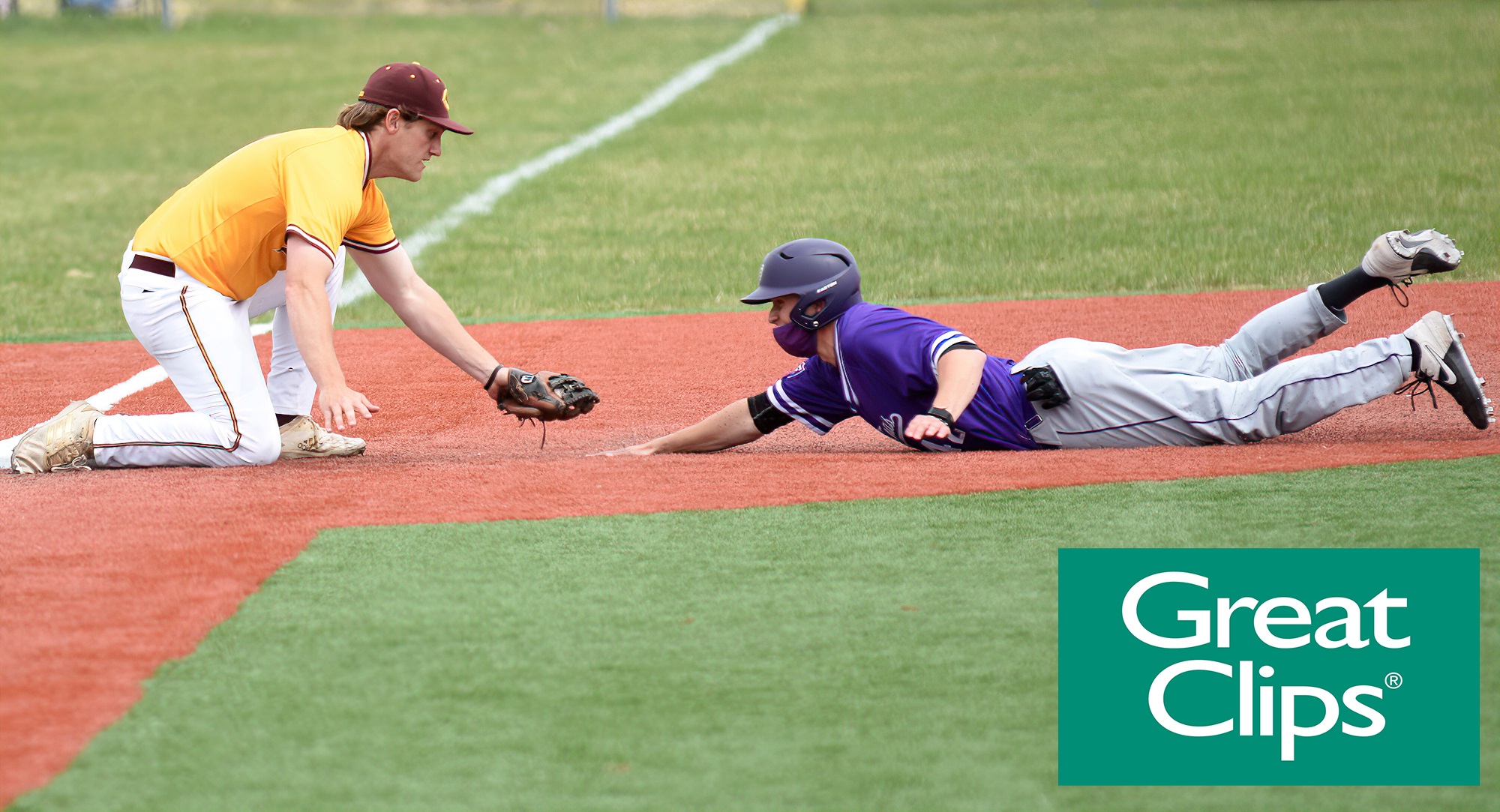 Third baseman Sean McGuire waits to put the tag on a St. Thomas base stealer in the first game of the Cobbers' DH with UST.