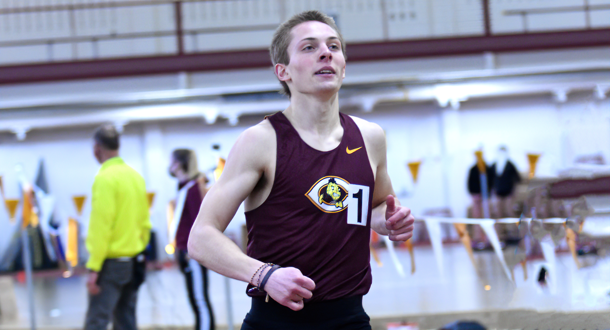 Junior Jesse Middendorf broke the 33-year-old school record  in the 800 meters at the Ron Masanz Classic. It is also the fifth fastest in DIII this year.